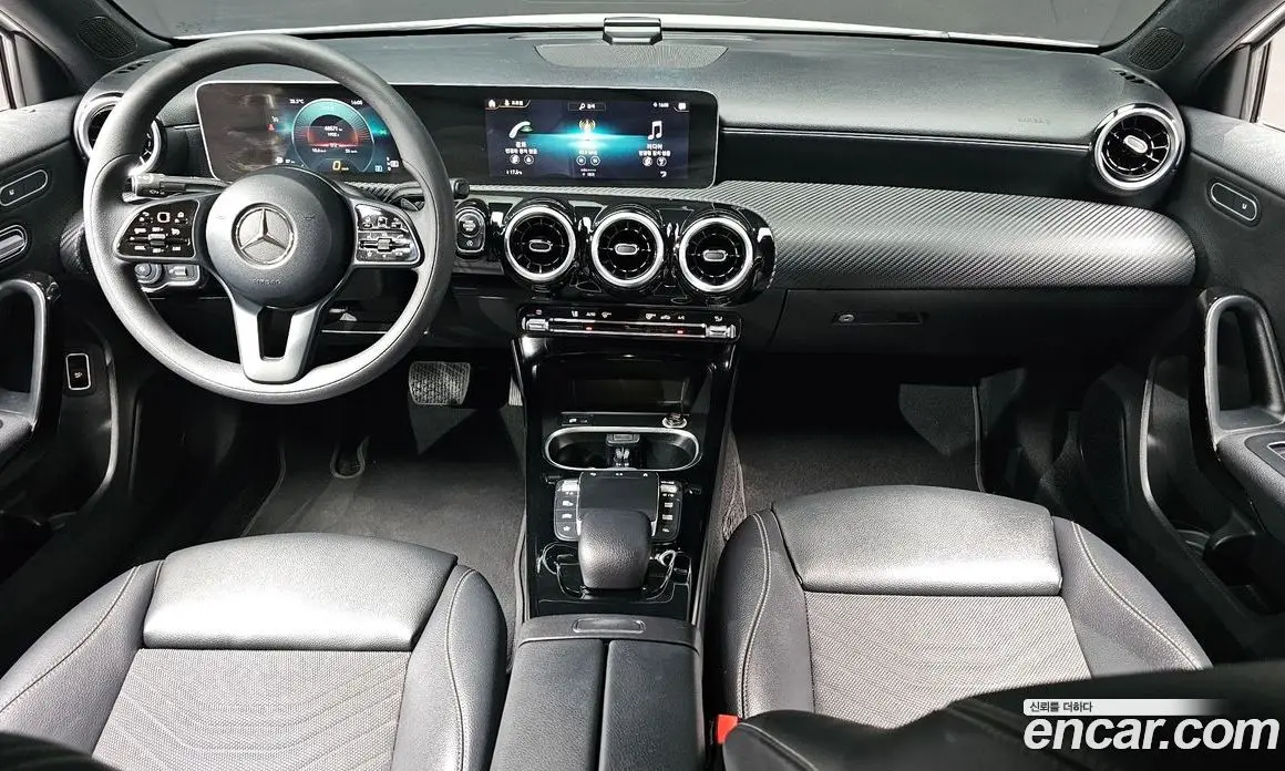 Mercedes-Benz A-Class 2020 2.0 автомат (гидро), фото 10 Mercedes-Benz A-Class 2020 2.0 автомат (гидро), фото 10