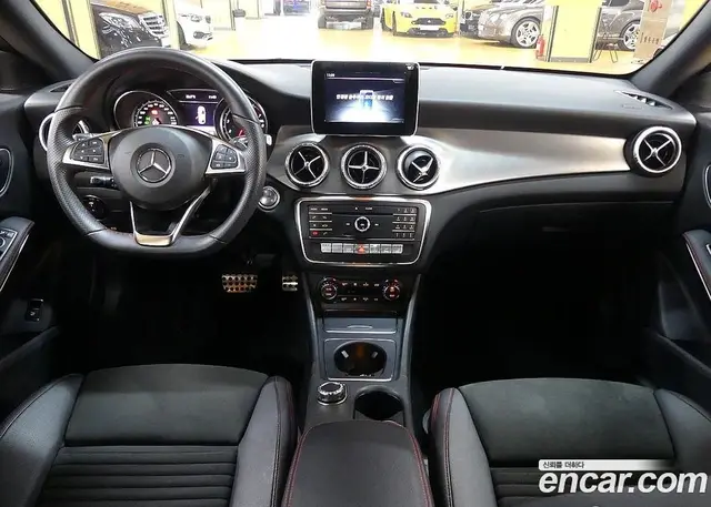 Mercedes-Benz CLA-Class 2018 2.0 автомат (гидро), миниатюра 4 Mercedes-Benz CLA-Class 2018 2.0 автомат (гидро), миниатюра 4