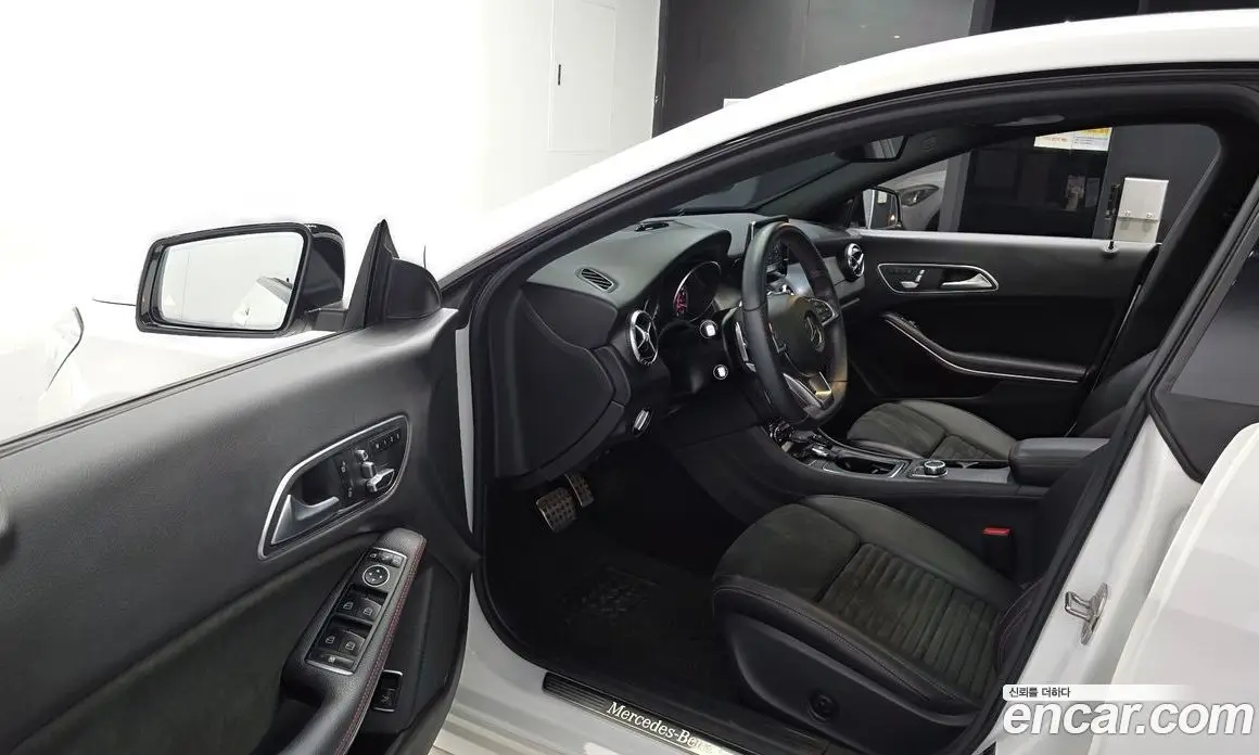 Mercedes-Benz CLA-Class 2018 2.0 автомат (гидро), фото 13 Mercedes-Benz CLA-Class 2018 2.0 автомат (гидро), фото 13