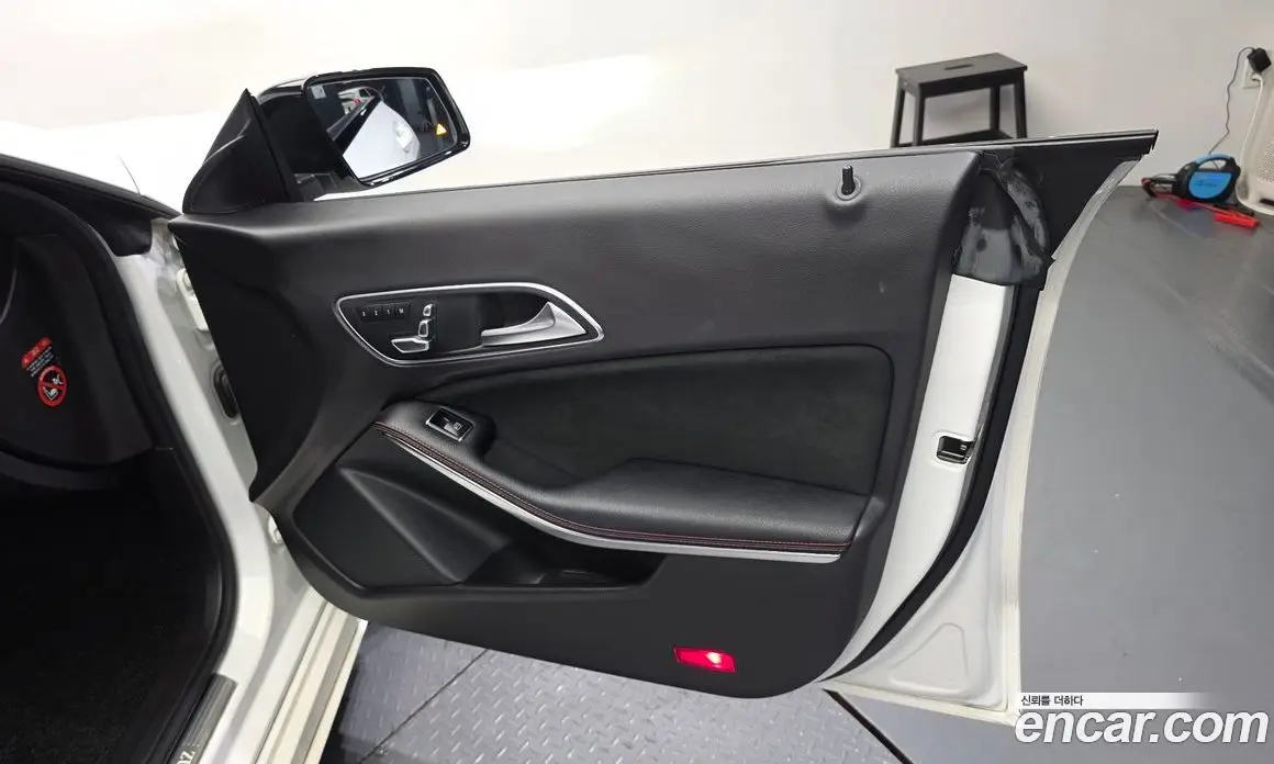 Mercedes-Benz CLA-Class 2018 2.0 автомат (гидро), фото 14 Mercedes-Benz CLA-Class 2018 2.0 автомат (гидро), фото 14