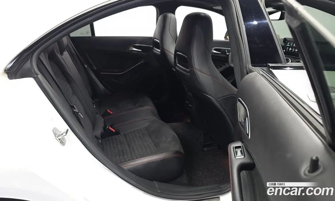 Mercedes-Benz CLA-Class 2018 2.0 автомат (гидро), фото 17 Mercedes-Benz CLA-Class 2018 2.0 автомат (гидро), фото 17