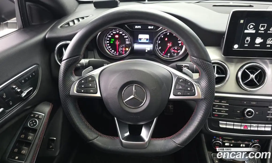 Mercedes-Benz CLA-Class 2018 2.0 автомат (гидро), фото 19 Mercedes-Benz CLA-Class 2018 2.0 автомат (гидро), фото 19