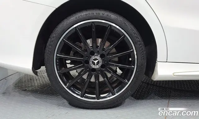 Mercedes-Benz CLA-Class 2018 2.0 автомат (гидро), миниатюра 5 Mercedes-Benz CLA-Class 2018 2.0 автомат (гидро), миниатюра 5