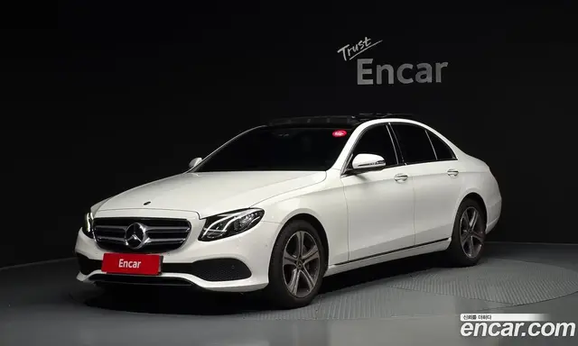 Mercedes-Benz E-Class 2019 2.0 автомат (гидро), миниатюра 1 Mercedes-Benz E-Class 2019 2.0 автомат (гидро), миниатюра 1