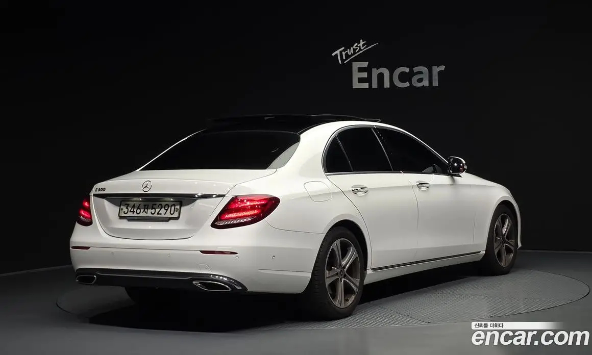 Mercedes-Benz E-Class 2019 2.0 автомат (гидро), фото 2 Mercedes-Benz E-Class 2019 2.0 автомат (гидро), фото 2