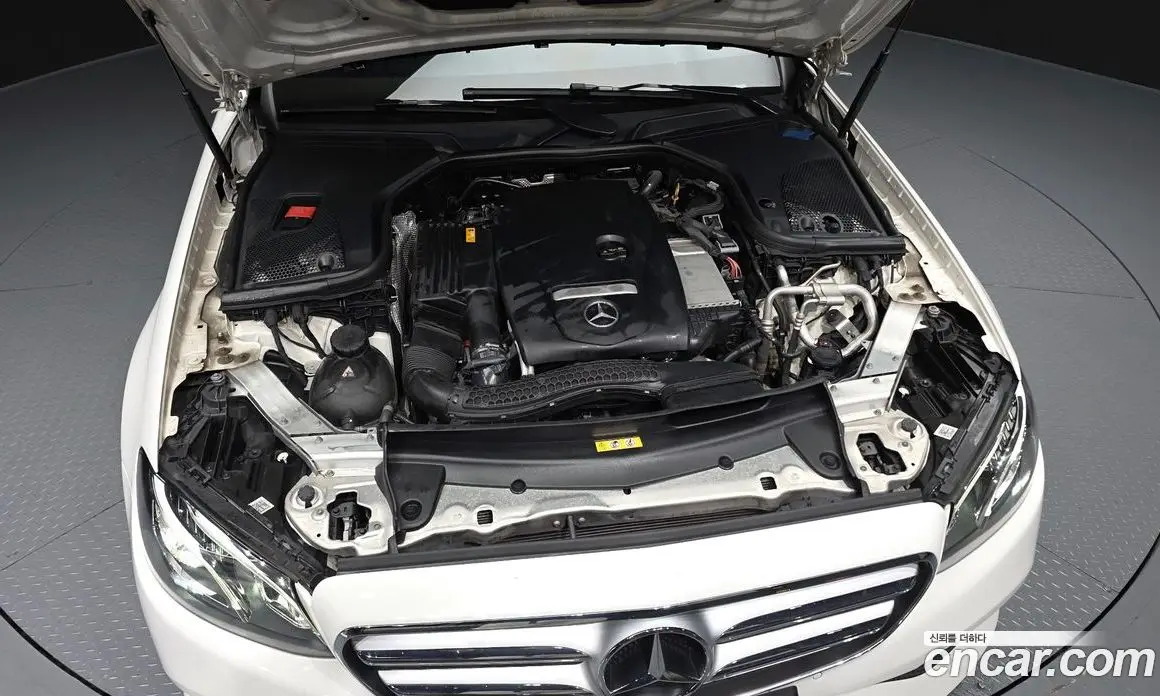 Mercedes-Benz E-Class 2019 2.0 автомат (гидро), фото 6 Mercedes-Benz E-Class 2019 2.0 автомат (гидро), фото 6