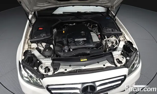 Mercedes-Benz E-Class 2019 2.0 автомат (гидро), миниатюра 6 Mercedes-Benz E-Class 2019 2.0 автомат (гидро), миниатюра 6