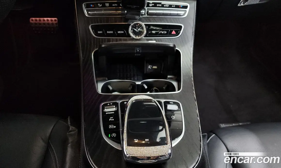 Mercedes-Benz E-Class 2020 2.0 автомат (гидро), фото 25 Mercedes-Benz E-Class 2020 2.0 автомат (гидро), фото 25