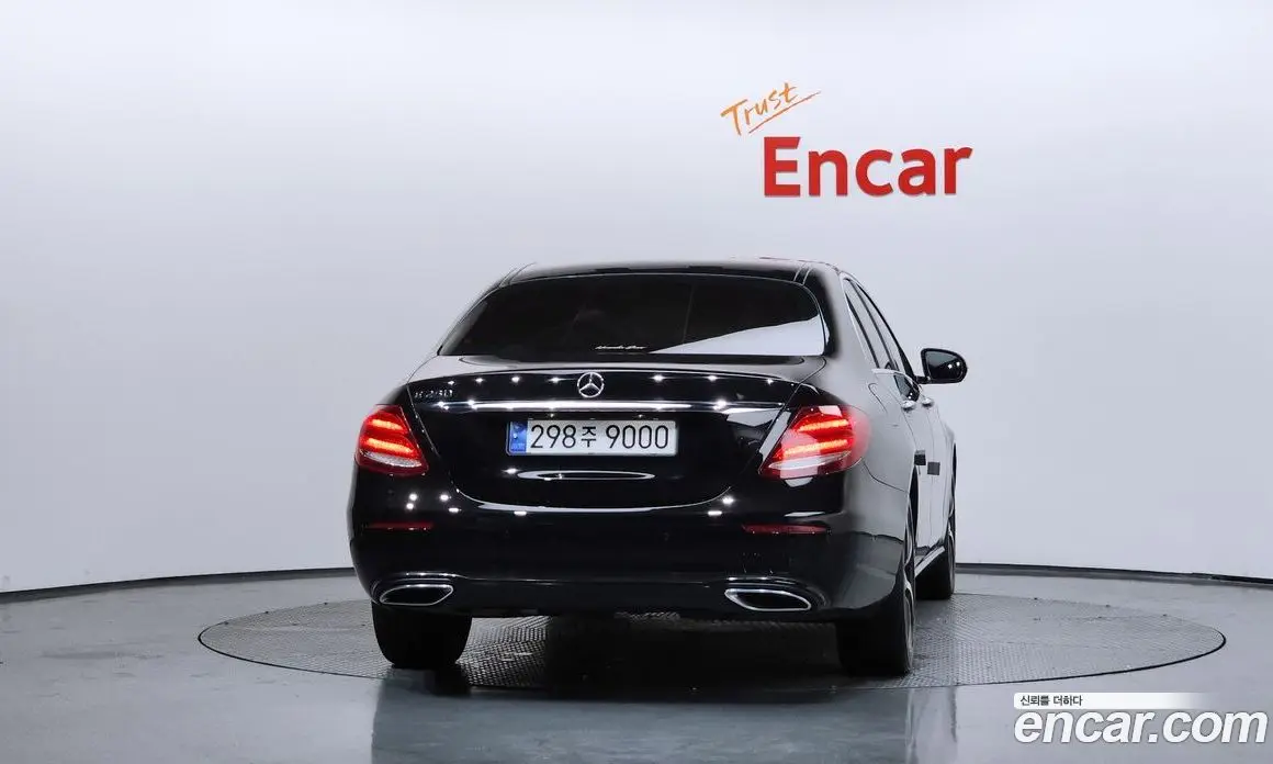 Mercedes-Benz E-Class 2020 2.0 автомат (гидро), фото 4 Mercedes-Benz E-Class 2020 2.0 автомат (гидро), фото 4