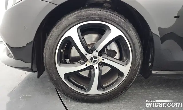 Mercedes-Benz E-Class 2020 2.0 автомат (гидро), миниатюра 5 Mercedes-Benz E-Class 2020 2.0 автомат (гидро), миниатюра 5