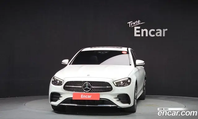 Mercedes-Benz E-Class 2022 1.9 автомат (гидро), миниатюра 3