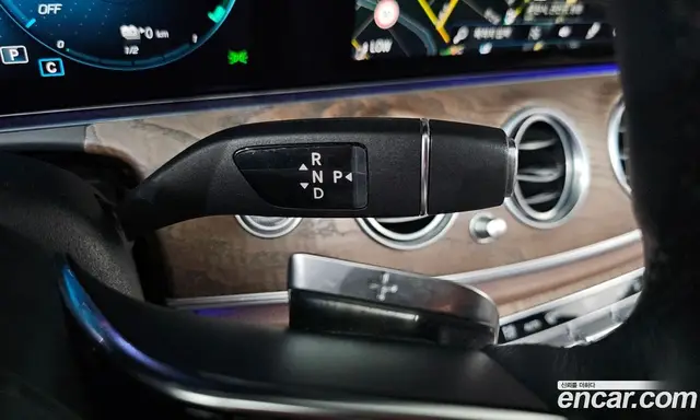 Mercedes-Benz E-Class 2022 2.0 автомат (гидро), миниатюра 12