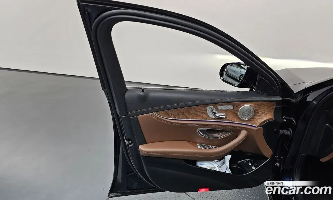 Mercedes-Benz E-Class 2022 2.0 автомат (гидро), фото 14 Mercedes-Benz E-Class 2022 2.0 автомат (гидро), фото 14