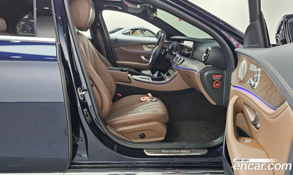 Mercedes-Benz E-Class 2022 2.0 автомат (гидро), фото 16 Mercedes-Benz E-Class 2022 2.0 автомат (гидро), фото 16