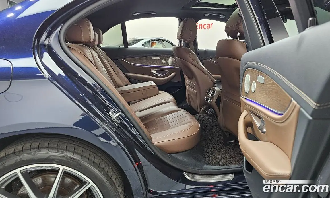 Mercedes-Benz E-Class 2022 2.0 автомат (гидро), фото 17 Mercedes-Benz E-Class 2022 2.0 автомат (гидро), фото 17