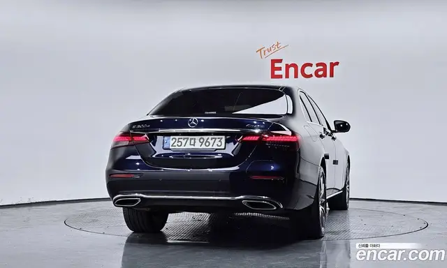 Mercedes-Benz E-Class 2022 2.0 автомат (гидро), миниатюра 4 Mercedes-Benz E-Class 2022 2.0 автомат (гидро), миниатюра 4