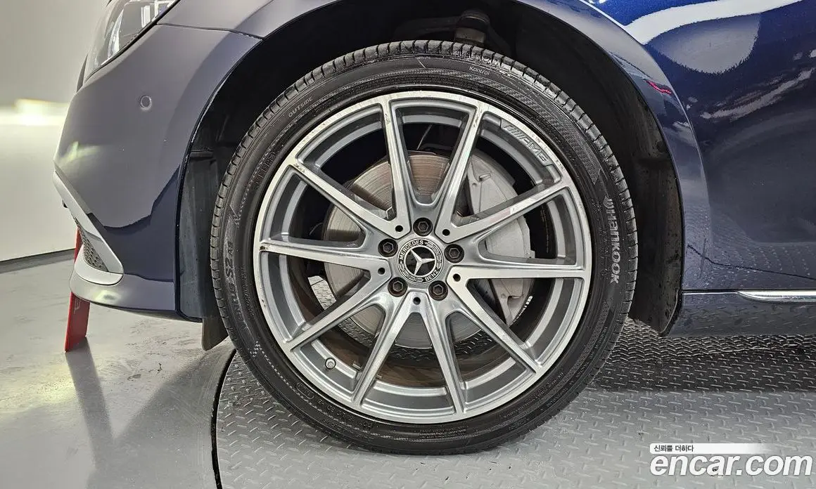 Mercedes-Benz E-Class 2022 2.0 автомат (гидро), фото 5 Mercedes-Benz E-Class 2022 2.0 автомат (гидро), фото 5