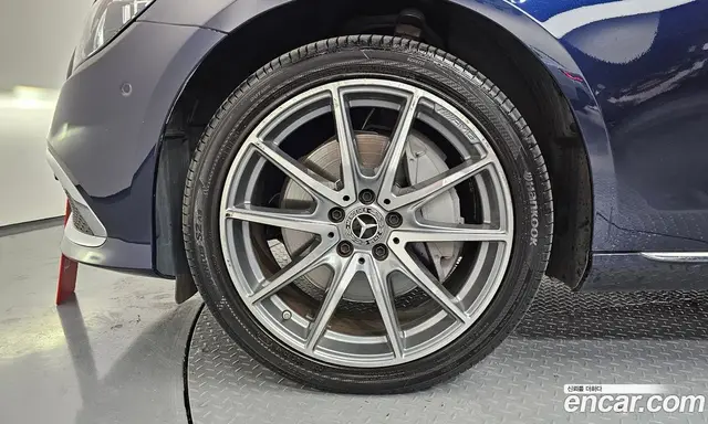 Mercedes-Benz E-Class 2022 2.0 автомат (гидро), миниатюра 5 Mercedes-Benz E-Class 2022 2.0 автомат (гидро), миниатюра 5