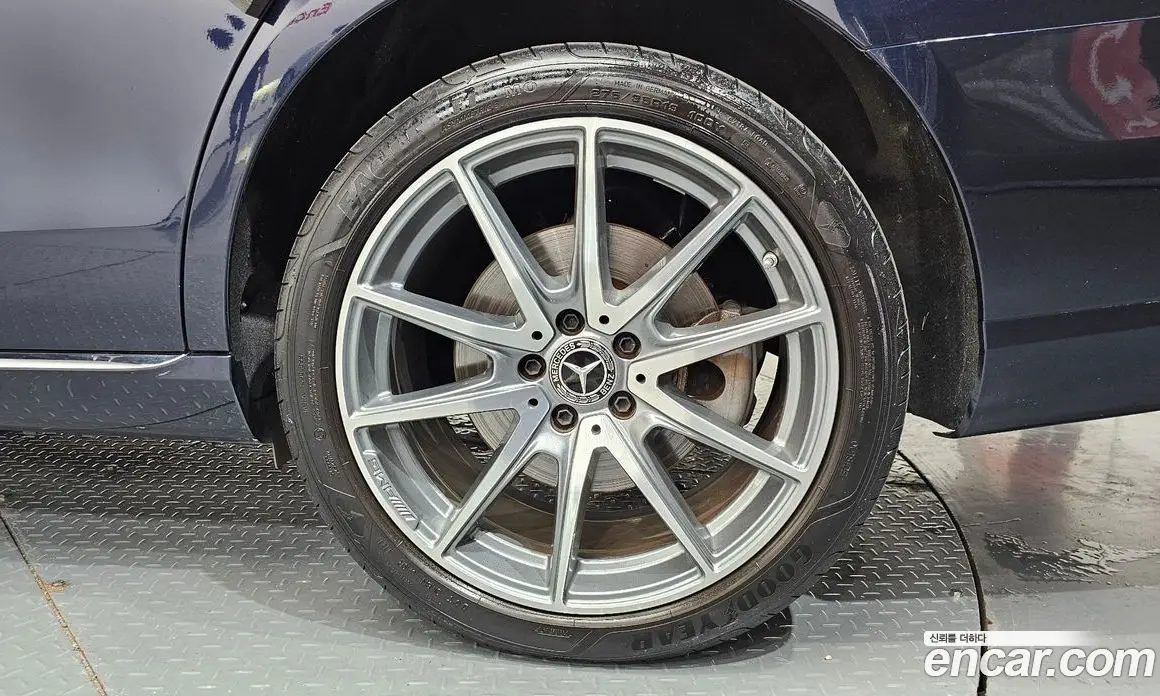 Mercedes-Benz E-Class 2022 2.0 автомат (гидро), фото 7 Mercedes-Benz E-Class 2022 2.0 автомат (гидро), фото 7