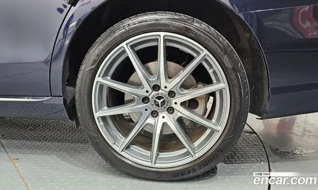 Mercedes-Benz E-Class 2022 2.0 автомат (гидро), миниатюра 7 Mercedes-Benz E-Class 2022 2.0 автомат (гидро), миниатюра 7