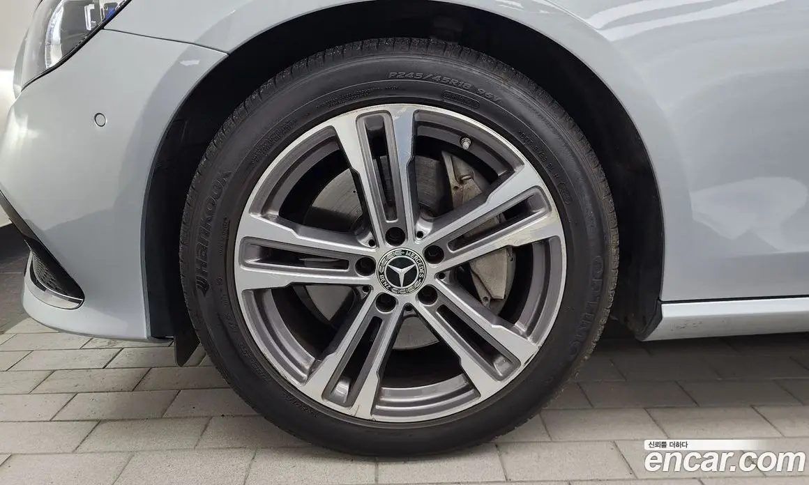 Mercedes-Benz E-Class 2022 2.0 автомат (гидро), фото 5 Mercedes-Benz E-Class 2022 2.0 автомат (гидро), фото 5