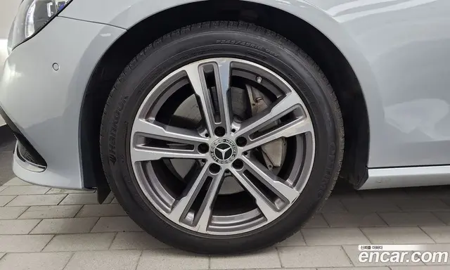 Mercedes-Benz E-Class 2022 2.0 автомат (гидро), миниатюра 5 Mercedes-Benz E-Class 2022 2.0 автомат (гидро), миниатюра 5
