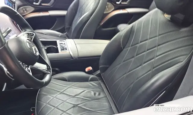Mercedes-Benz EQS 2023 0.3 автомат (гидро), миниатюра 12