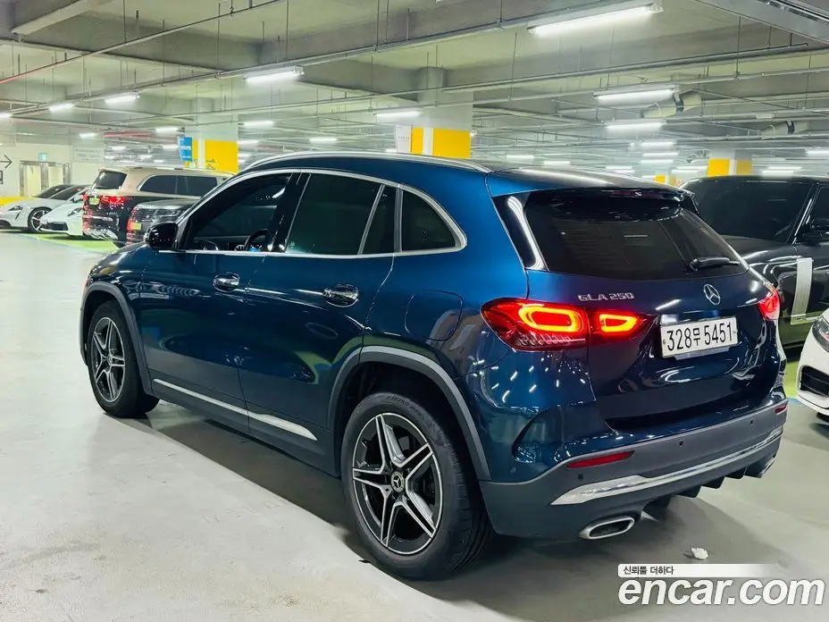 Mercedes-Benz GLA-Class 2020 2.0 автомат (гидро), фото 4 Mercedes-Benz GLA-Class 2020 2.0 автомат (гидро), фото 4