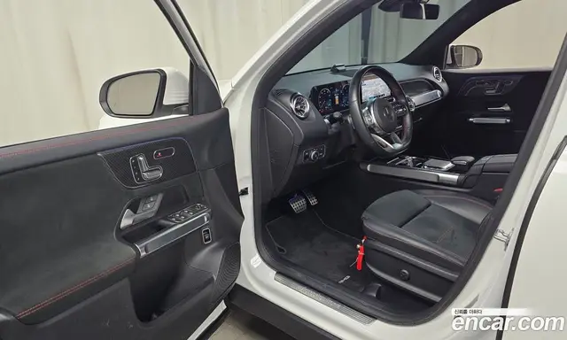 Mercedes-Benz GLB-Class 2021 2.0 автомат (гидро), миниатюра 12