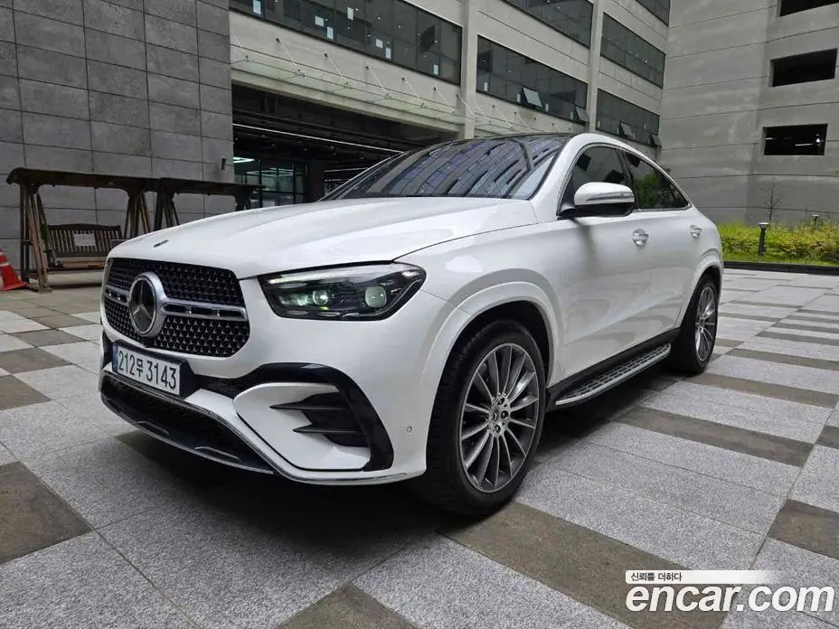 Mercedes-Benz GLE-Class 2023 3.0 автомат (гидро), фото 1 Mercedes-Benz GLE-Class 2023 3.0 автомат (гидро), фото 1