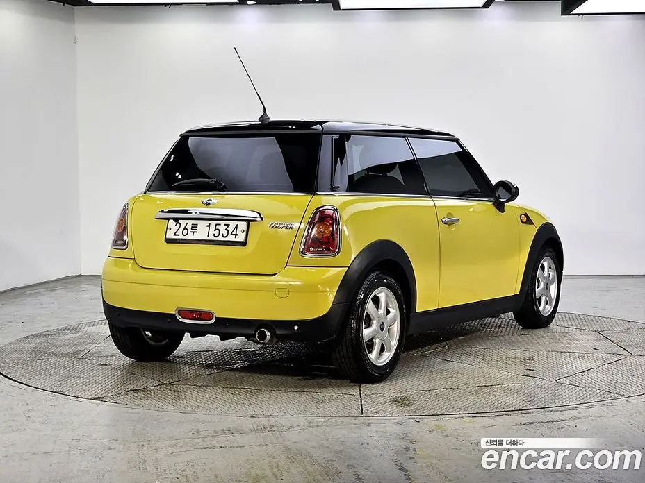Mini Cooper 2010 1.6 автомат (гидро), фото 4 Mini Cooper 2010 1.6 автомат (гидро), фото 4