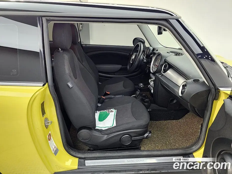 Mini Cooper 2010 1.6 автомат (гидро), фото 5 Mini Cooper 2010 1.6 автомат (гидро), фото 5