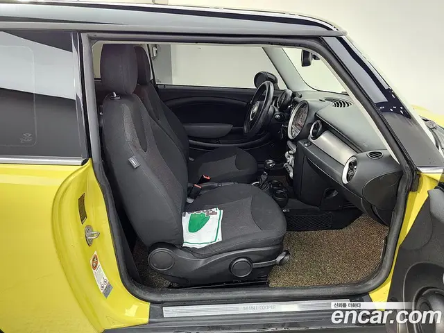 Mini Cooper 2010 1.6 автомат (гидро), миниатюра 5 Mini Cooper 2010 1.6 автомат (гидро), миниатюра 5