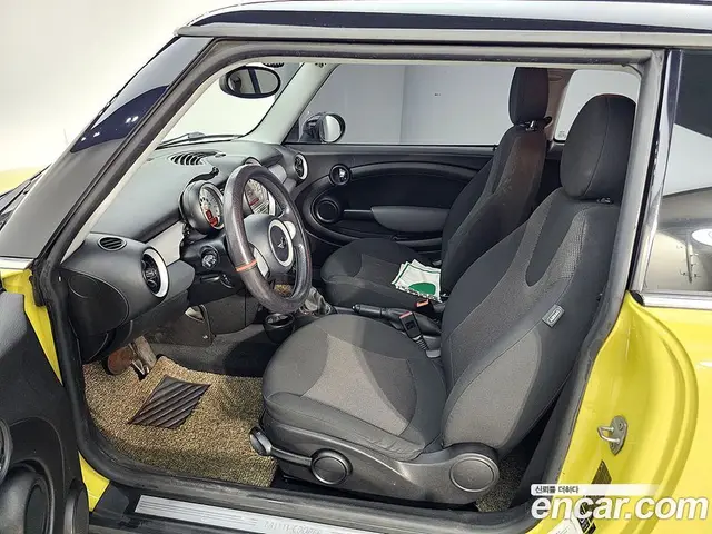Mini Cooper 2010 1.6 автомат (гидро), миниатюра 8 Mini Cooper 2010 1.6 автомат (гидро), миниатюра 8