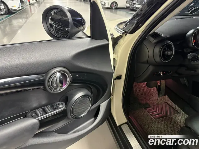 Mini Cooper 2014 1.5 автомат (гидро), миниатюра 11 Mini Cooper 2014 1.5 автомат (гидро), миниатюра 11