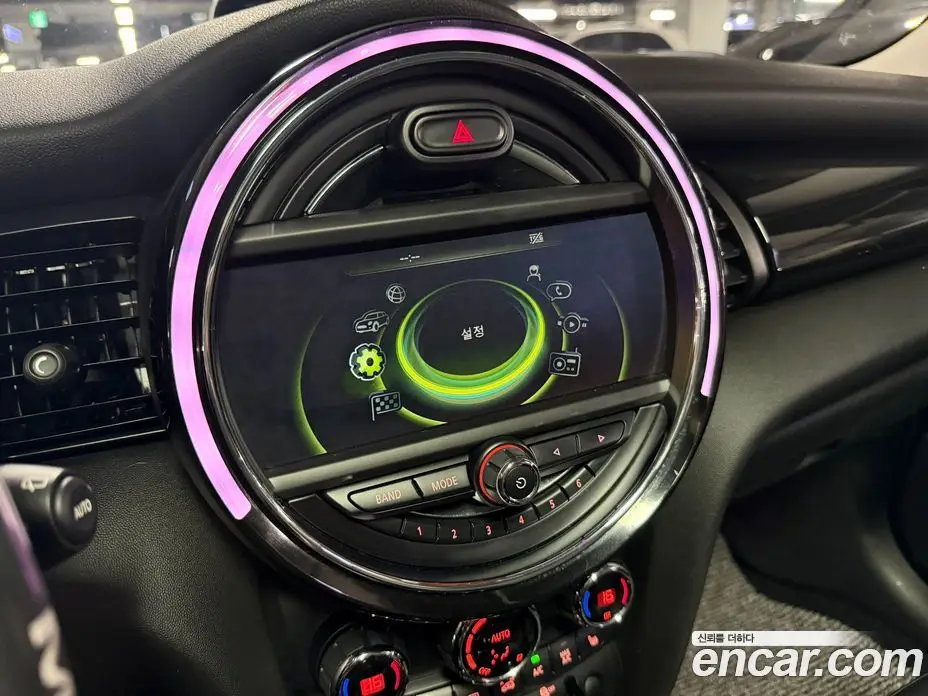Mini Cooper 2014 1.5 автомат (гидро), фото 13 Mini Cooper 2014 1.5 автомат (гидро), фото 13