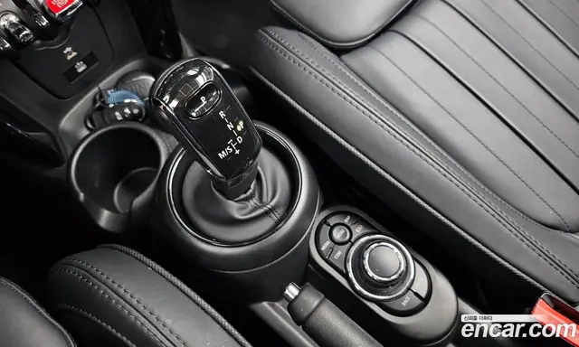 Mini Cooper Convertible 2023 2.0 автомат (гидро), миниатюра 12