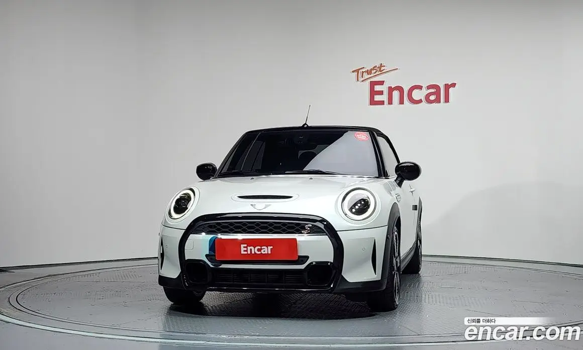 Mini Cooper Convertible 2023 2.0 автомат (гидро), фото 3 Mini Cooper Convertible 2023 2.0 автомат (гидро), фото 3