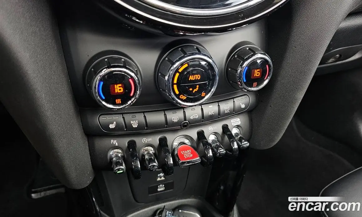 Mini Cooper Convertible 2023 2.0 автомат (гидро), фото 27 Mini Cooper Convertible 2023 2.0 автомат (гидро), фото 27