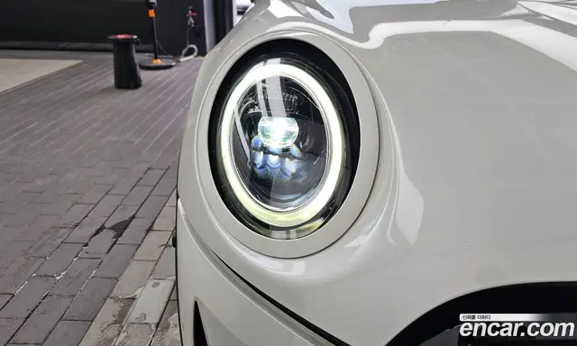 Mini Cooper Convertible 2023 2.0 автомат (гидро), миниатюра 8 Mini Cooper Convertible 2023 2.0 автомат (гидро), миниатюра 8