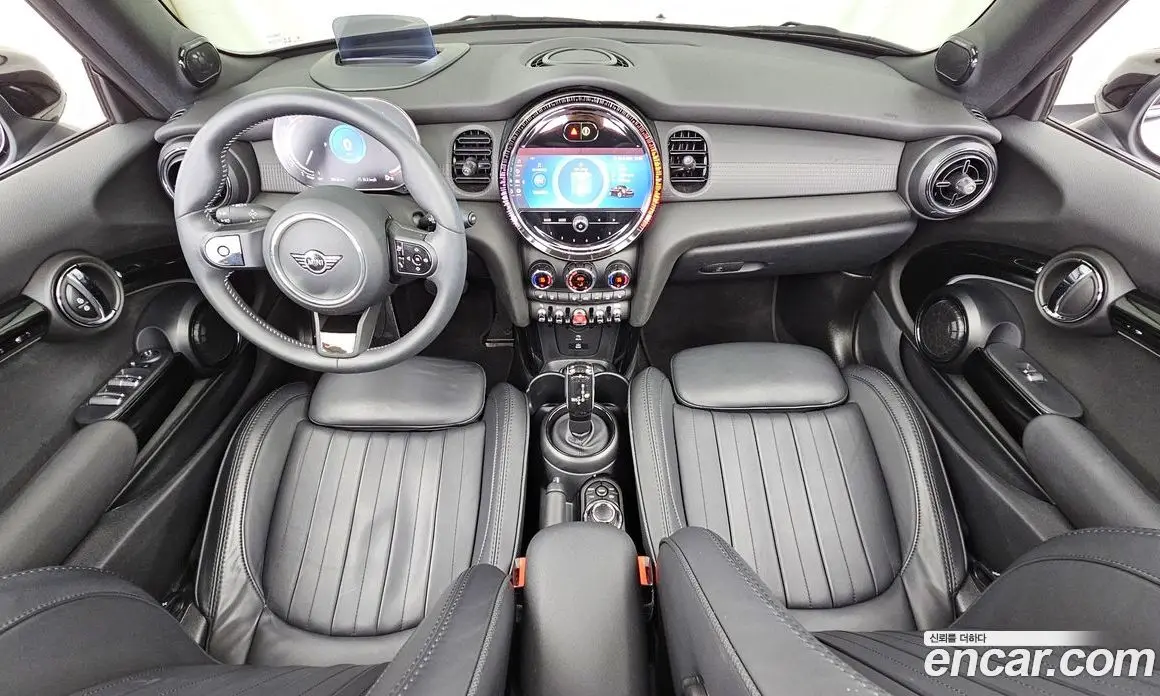 Mini Cooper Convertible 2023 2.0 автомат (гидро), фото 10 Mini Cooper Convertible 2023 2.0 автомат (гидро), фото 10