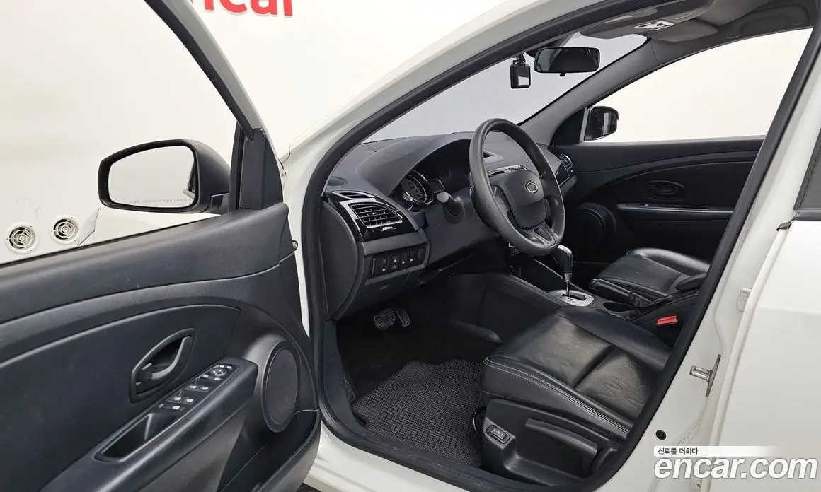 Renault (Samsung) SM3 2016 1.6 автомат (гидро), фото 12 Renault (Samsung) SM3 2016 1.6 автомат (гидро), фото 12