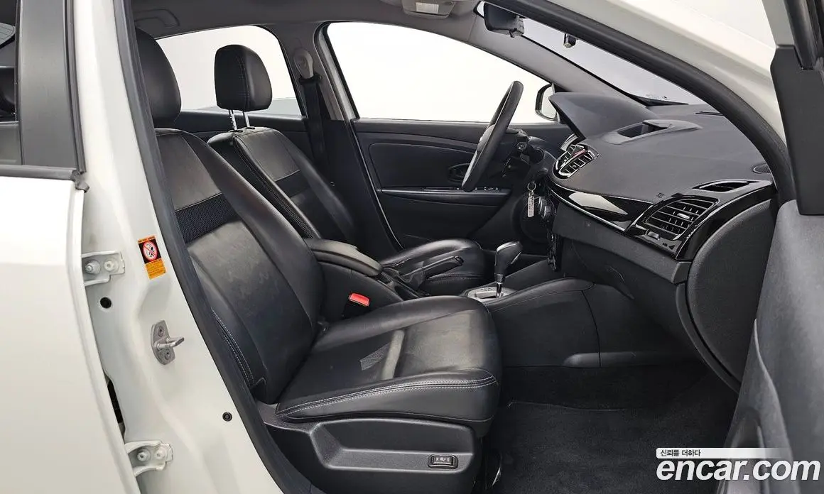 Renault (Samsung) SM3 2016 1.6 автомат (гидро), фото 16 Renault (Samsung) SM3 2016 1.6 автомат (гидро), фото 16