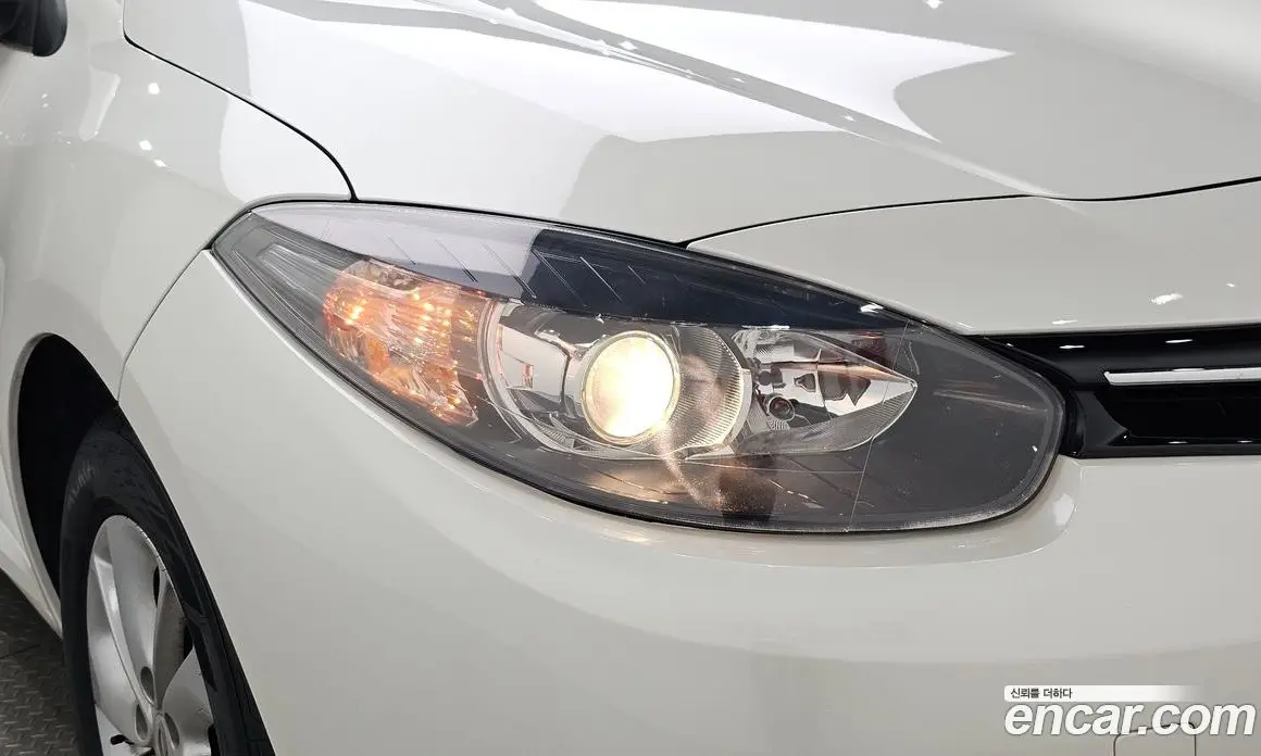 Renault (Samsung) SM3 2016 1.6 автомат (гидро), фото 7 Renault (Samsung) SM3 2016 1.6 автомат (гидро), фото 7