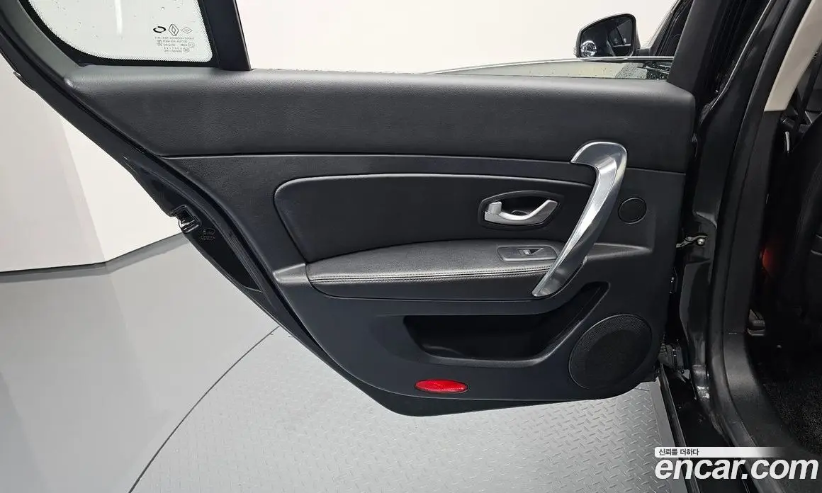 Renault (Samsung) SM5 2015 1.5 автомат (гидро), фото 15 Renault (Samsung) SM5 2015 1.5 автомат (гидро), фото 15