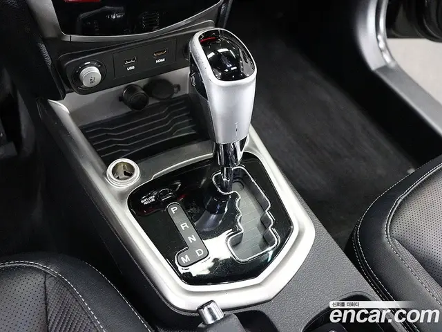 SsangYong TIBOLI 2015 1.6 автомат (гидро), миниатюра 9