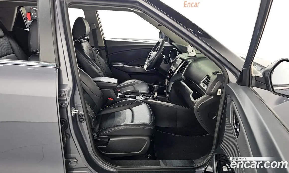 SsangYong TIBOLI 2018 1.6 автомат (гидро), фото 11 SsangYong TIBOLI 2018 1.6 автомат (гидро), фото 11