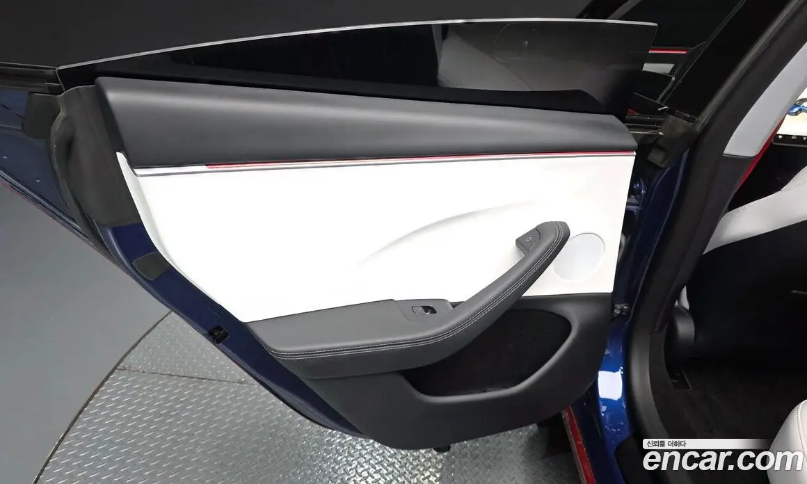 Tesla Model 3 2024 0.2 автомат (гидро), фото 15