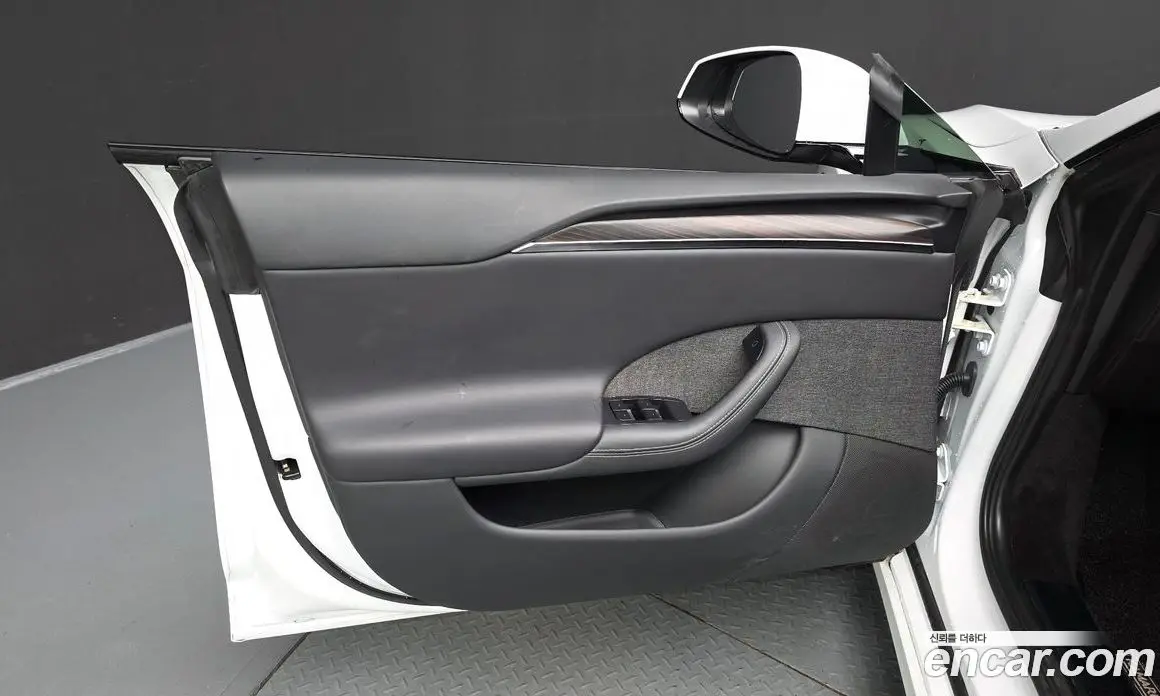 Tesla Model S 2023 0.3 автомат (гидро), фото 14