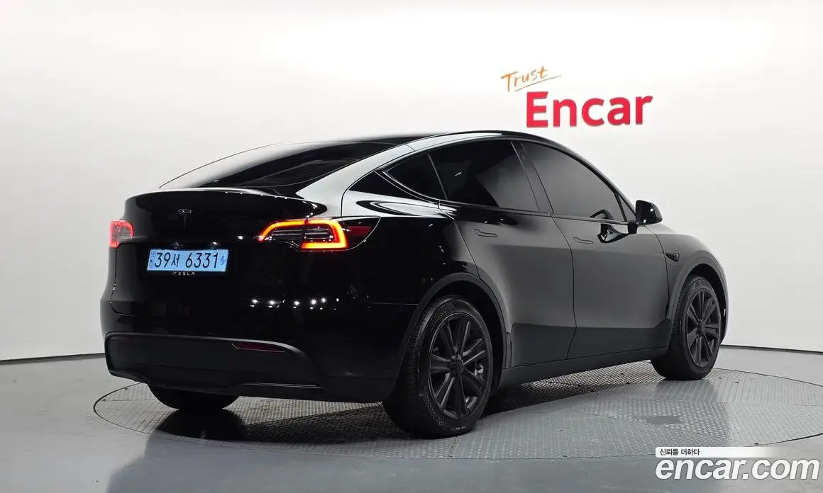 Tesla Model Y 2023 0.2 автомат (гидро), фото 2 Tesla Model Y 2023 0.2 автомат (гидро), фото 2